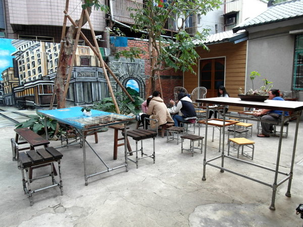 炸鷄洋行(榮譽店)：【台南||東區】炸雞洋行《榮譽店》CP值超高！不能錯過的鮮嫩雞腿！