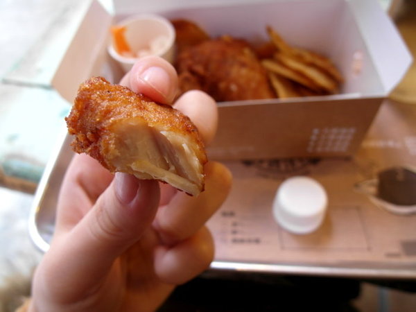 炸鷄洋行(榮譽店)：【台南||東區】炸雞洋行《榮譽店》CP值超高！不能錯過的鮮嫩雞腿！