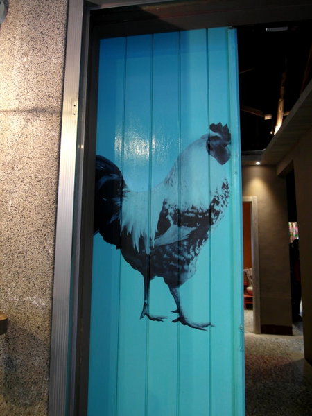 炸鷄洋行(榮譽店)：【台南||東區】炸雞洋行《榮譽店》CP值超高！不能錯過的鮮嫩雞腿！