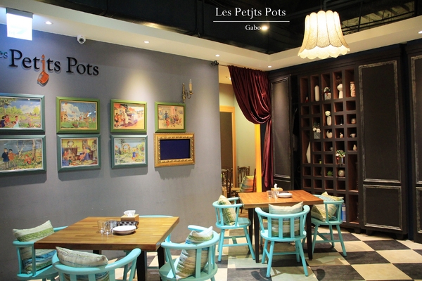 小銅鍋義式餐廳(德安誠品店)：【台南||東區】超好拍！台南夢幻甜點─小銅鍋舒芙蕾！燉飯／披薩也很美味>>小銅鍋義式餐廳