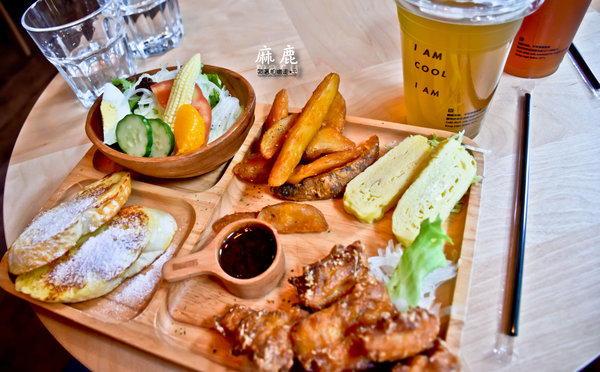 麻鹿 MARU：高雄 左營區．悠閒好時光 日式早午餐、輕食   麻鹿MARU まる