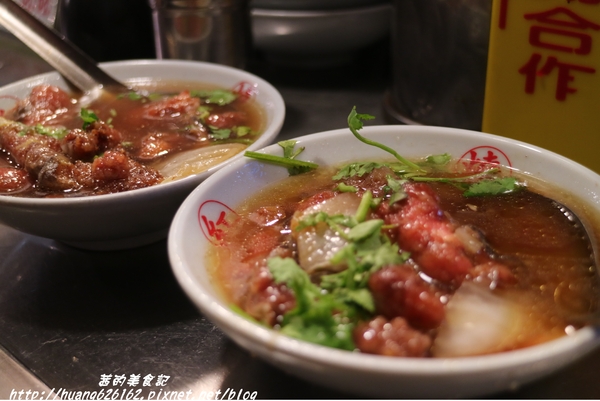 圳記紅燒鰻羹(14號攤位)：【基隆廟口美食】懷念好滋味『圳記紅燒鰻羹』基隆必吃美食推薦