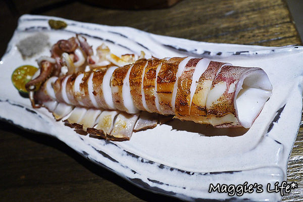 匠饗fusion居酒屋：◆台北美食。捷運南京復興【匠饗fusion居酒屋】燃燒吧！火熖雞～日式居酒屋。串燒。燒烤。日本料理