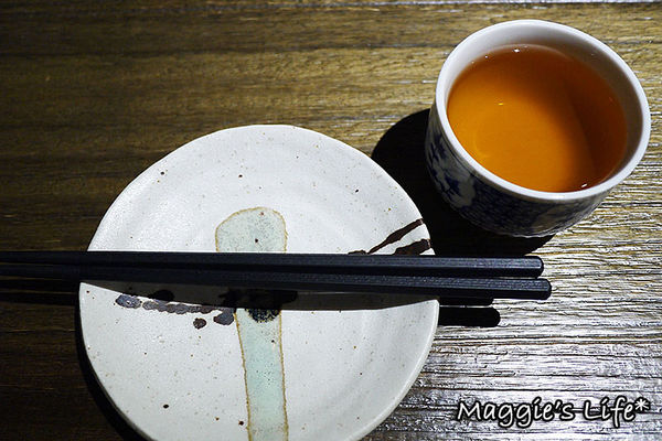 匠饗fusion居酒屋：◆台北美食。捷運南京復興【匠饗fusion居酒屋】燃燒吧！火熖雞～日式居酒屋。串燒。燒烤。日本料理