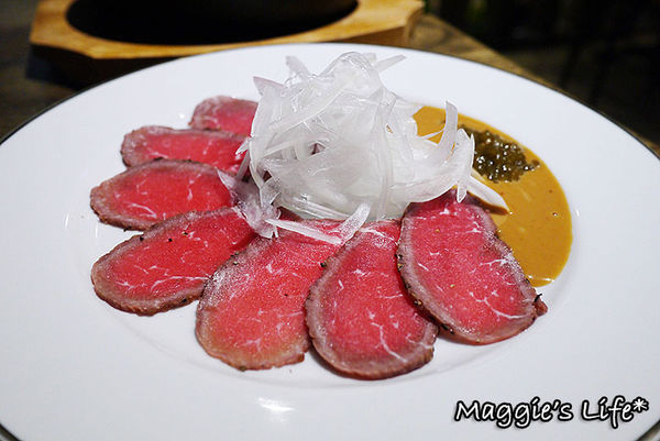 匠饗fusion居酒屋：◆台北美食。捷運南京復興【匠饗fusion居酒屋】燃燒吧！火熖雞～日式居酒屋。串燒。燒烤。日本料理