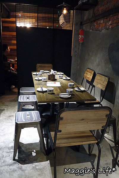 匠饗fusion居酒屋：◆台北美食。捷運南京復興【匠饗fusion居酒屋】燃燒吧！火熖雞～日式居酒屋。串燒。燒烤。日本料理