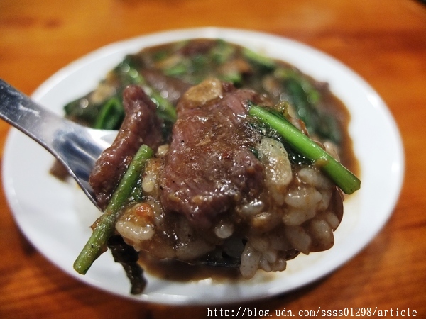 舊庄-人文懷舊食堂:【美食特搜。屏東市】舊庄人文懷舊食堂。豬油拌飯超回味 滿屋子珍藏老物 屏東市區也有懷舊人文餐廳