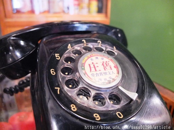 舊庄-人文懷舊食堂:【美食特搜。屏東市】舊庄人文懷舊食堂。豬油拌飯超回味 滿屋子珍藏老物 屏東市區也有懷舊人文餐廳