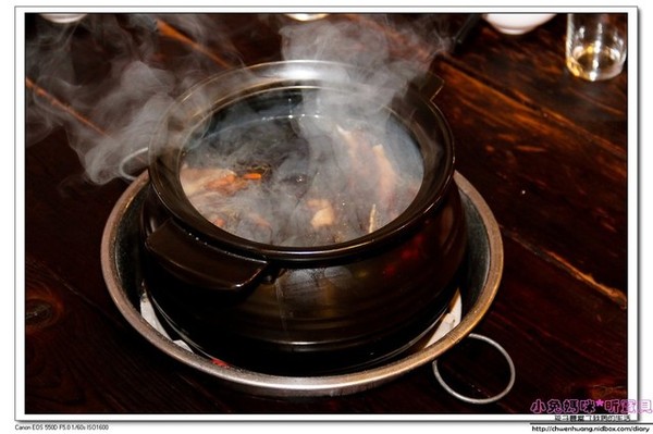 大漢王朝羊肉爐烏骨雞(羅東店):【美食♥宜蘭羅東】☼ 大漢王朝羊肉爐&烏骨雞 ☼中藥材湯頭+當歸藥酒,讓你冬天暖呼呼不怕冷 ♥♥