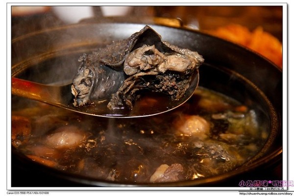 大漢王朝羊肉爐烏骨雞(羅東店):【美食♥宜蘭羅東】☼ 大漢王朝羊肉爐&烏骨雞 ☼中藥材湯頭+當歸藥酒,讓你冬天暖呼呼不怕冷 ♥♥