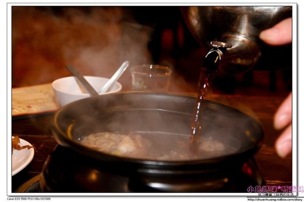 大漢王朝羊肉爐烏骨雞(羅東店):【美食♥宜蘭羅東】☼ 大漢王朝羊肉爐&烏骨雞 ☼中藥材湯頭+當歸藥酒,讓你冬天暖呼呼不怕冷 ♥♥