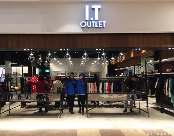 MITSUI OUTLET PARK 林口：[逛街]MITSUI OUTLET PARK林口|北台灣最大Outlet|試營運期間搶先看(1/27盛大開幕)|樓層品牌介紹
