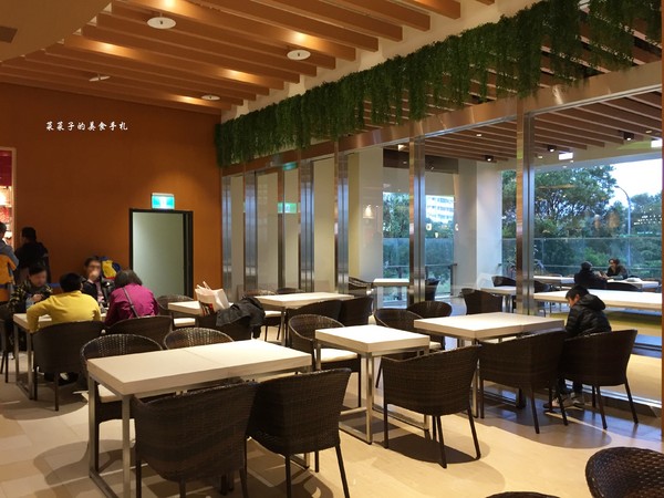 MITSUI OUTLET PARK 林口：[逛街]MITSUI OUTLET PARK林口|北台灣最大Outlet|試營運期間搶先看(1/27盛大開幕)|樓層品牌介紹