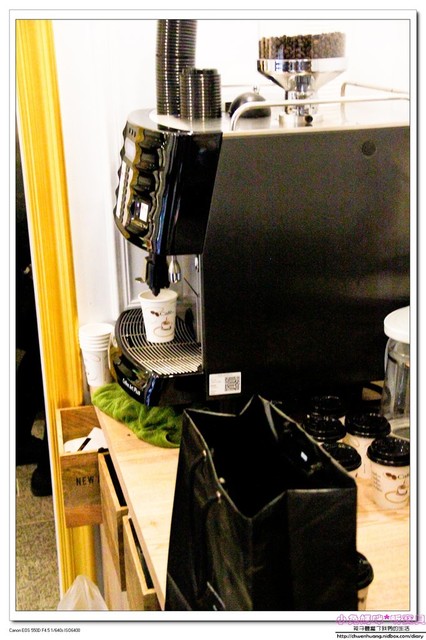 法國的秘密甜點(林口店):【美食♥林口】☼ 法國的秘密甜點(林口三井店)☼諾曼地牛奶蛋糕柔細綿密、雙莓繽紛天使酸甜好滋味♥♥