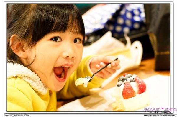 法國的秘密甜點(林口店):【美食♥林口】☼ 法國的秘密甜點(林口三井店)☼諾曼地牛奶蛋糕柔細綿密、雙莓繽紛天使酸甜好滋味♥♥