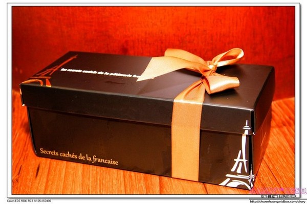 法國的秘密甜點(林口店):【美食♥林口】☼ 法國的秘密甜點(林口三井店)☼諾曼地牛奶蛋糕柔細綿密、雙莓繽紛天使酸甜好滋味♥♥