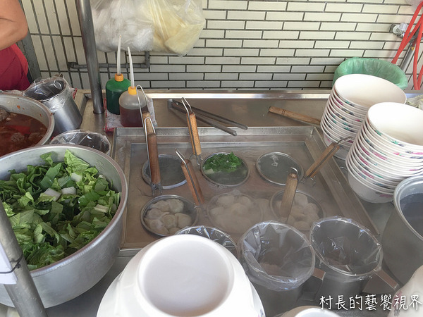 老楊四川麵館：【食記】｛高雄。鳳山區｝老楊四川麵館的四川牛肉麵香氣四溢阿…