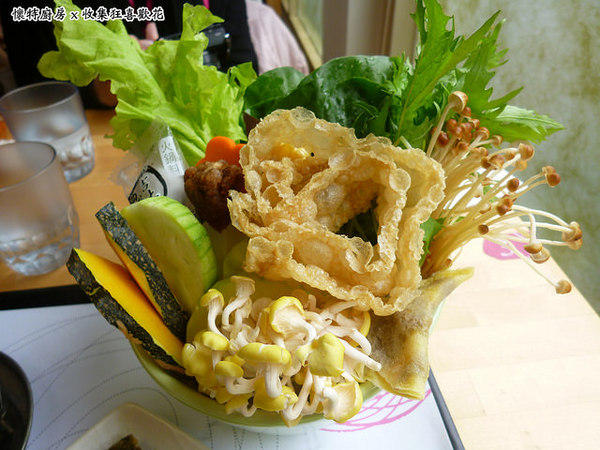 懷特廚房White Kitchen:【台中北區】White Kitchen懷特廚房,素食新時尚,無國界料理讓你驚覺原來可以有那麼多變化!?