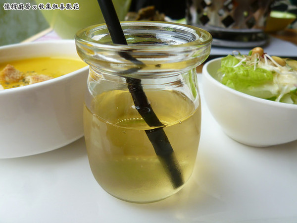 懷特廚房White Kitchen:【台中北區】White Kitchen懷特廚房,素食新時尚,無國界料理讓你驚覺原來可以有那麼多變化!?