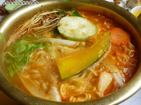 懷特廚房White Kitchen:【台中北區】White Kitchen懷特廚房,素食新時尚,無國界料理讓你驚覺原來可以有那麼多變化!?