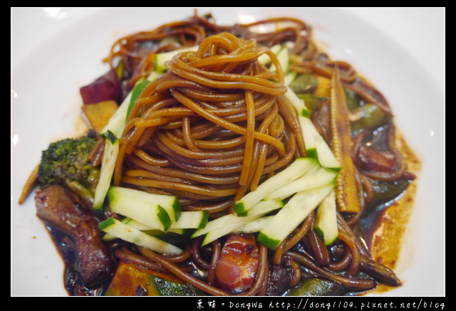 【台中食記】韓式素食料理|素食無國界料理|White Kitchen 懷特廚房 