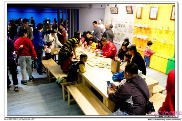 祝大漁物產文創館：【親子遊♥宜蘭】☼ 祝大漁物產文創館 ☼ 360度彩繪魚隧道，拍照很特別♥♥