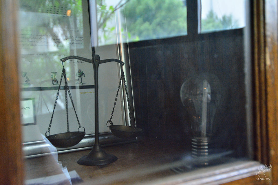 台北信義:I Met You Cafe 美麗玫瑰戚風蛋糕與復古氛圍-捷運101世貿站美食