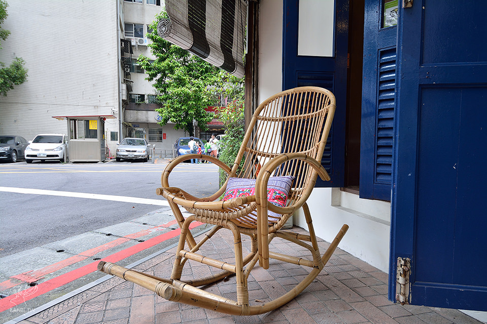 台北信義:I Met You Cafe 美麗玫瑰戚風蛋糕與復古氛圍-捷運101世貿站美食