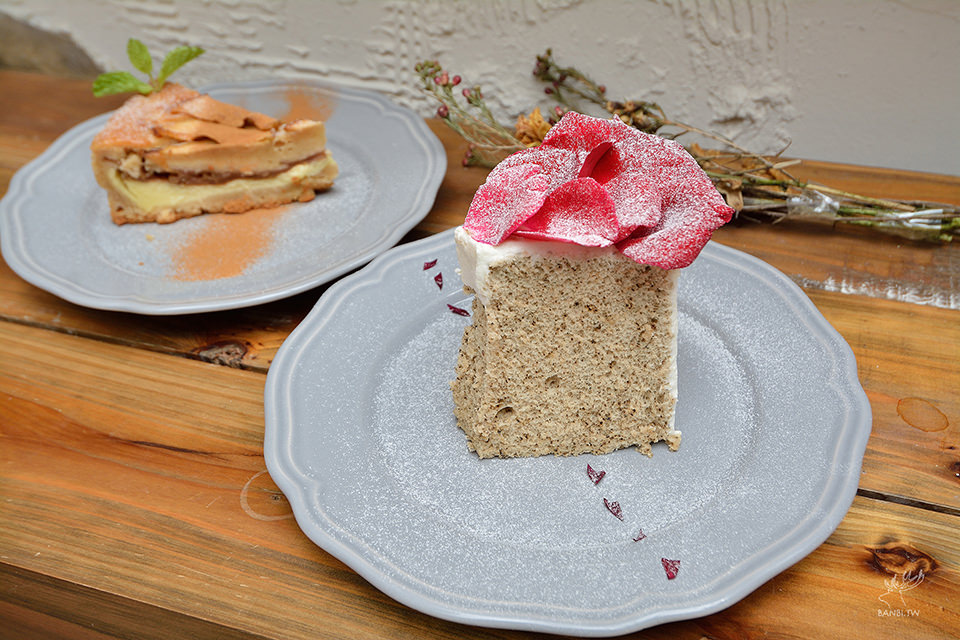 台北信義:I Met You Cafe 美麗玫瑰戚風蛋糕與復古氛圍-捷運101世貿站美食