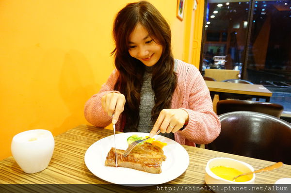【板橋府中站餐廳】花園廚房牛排義式料理.用原味給你健康好味道