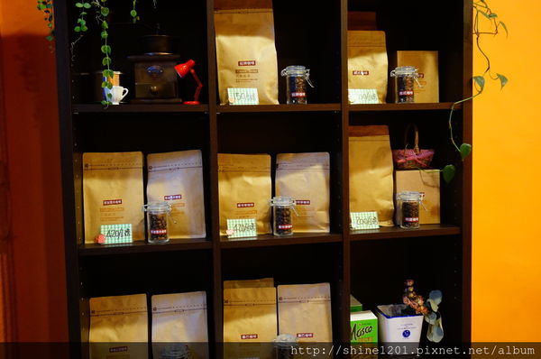 【板橋府中站餐廳】花園廚房牛排義式料理.用原味給你健康好味道