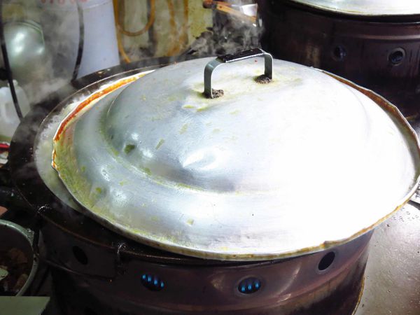 【桃園美食】南門市場林記水煎包-隱藏在市場外的超人氣煎包