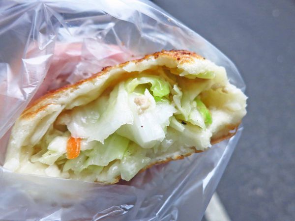 【桃園美食】南門市場林記水煎包-隱藏在市場外的超人氣煎包