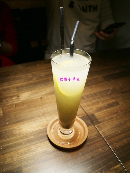 比特尼克:【台北美食】創意刈包Beatnik Cafe-比特尼克咖啡廳@捷運六張梨站