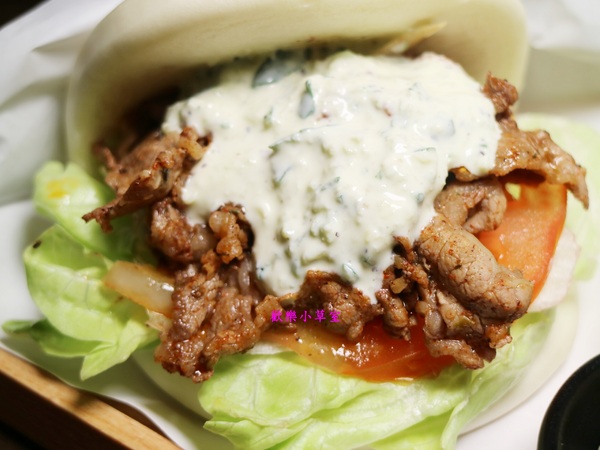 比特尼克:【台北美食】創意刈包Beatnik Cafe-比特尼克咖啡廳@捷運六張梨站