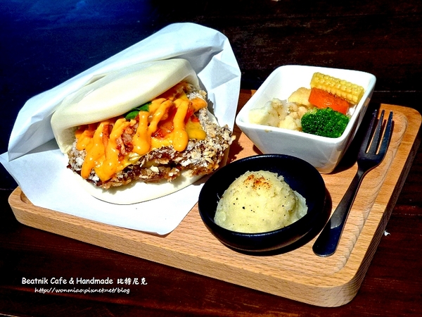 Beatnik Cafe:【台北大安區咖啡/手作下午茶甜點】中式刈包創意吃 ✿✿ Beatnik Cafe & Handmade 比特尼克 ✿✿ (完整菜單)