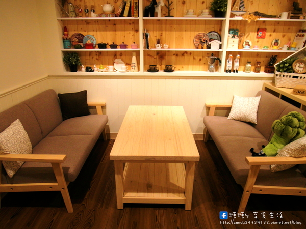 小原咖啡:〖台中│美食〗小原咖啡 ❤ 超吸睛泡芙塔,每日限量發售~即日起至2/7,凡點兩款手作甜點,即贈法國KUSMI茶一壺唷!!