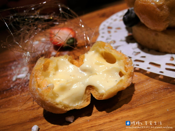 小原咖啡:〖台中│美食〗小原咖啡 ❤ 超吸睛泡芙塔,每日限量發售~即日起至2/7,凡點兩款手作甜點,即贈法國KUSMI茶一壺唷!!