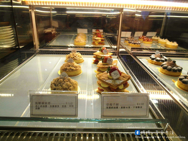 小原咖啡:〖台中│美食〗小原咖啡 ❤ 超吸睛泡芙塔,每日限量發售~即日起至2/7,凡點兩款手作甜點,即贈法國KUSMI茶一壺唷!!