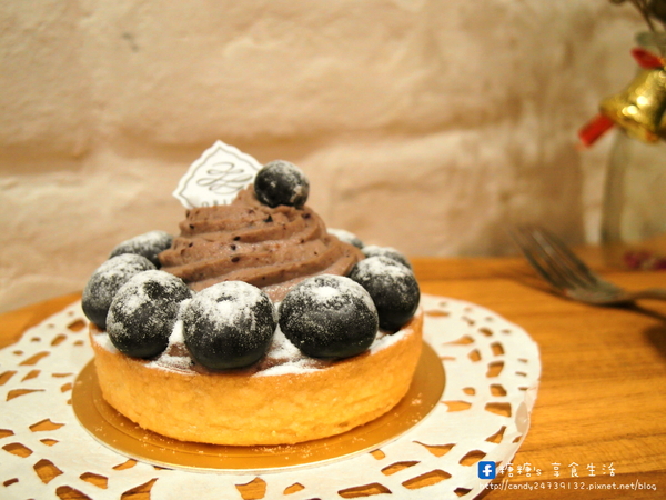 小原咖啡:〖台中│美食〗小原咖啡 ❤ 超吸睛泡芙塔,每日限量發售~即日起至2/7,凡點兩款手作甜點,即贈法國KUSMI茶一壺唷!!