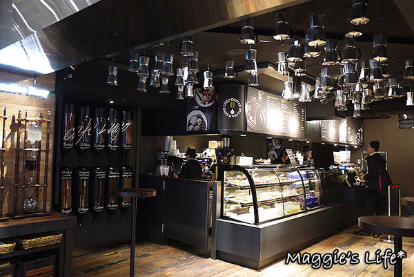 Cafe Lugo(微風忠孝店)：台北下午茶。捷運忠孝敦化【Café Lugo】韓國人氣咖啡店◆咖啡。鬆餅。漢堡。下午茶。甜點餐廳