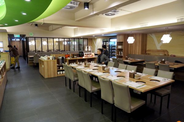 原生園食草氽燙鍋(南京店)：[小巨蛋]原生園食草汆燙鍋：台東原生應用植物園直送 新鮮無毒蔬菜+藥膳湯底 吃到飽!