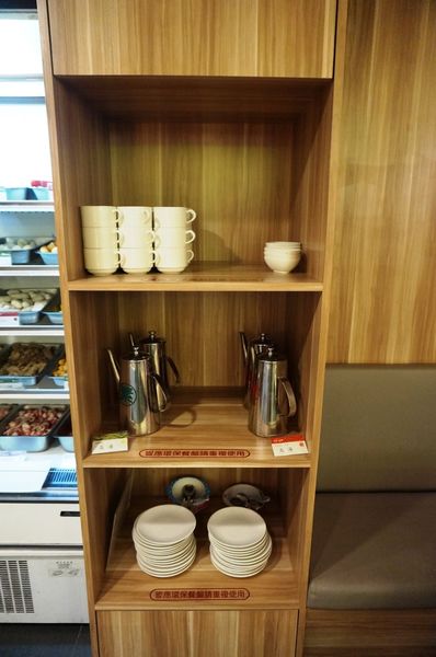 原生園食草氽燙鍋(南京店)：[小巨蛋]原生園食草汆燙鍋：台東原生應用植物園直送 新鮮無毒蔬菜+藥膳湯底 吃到飽!