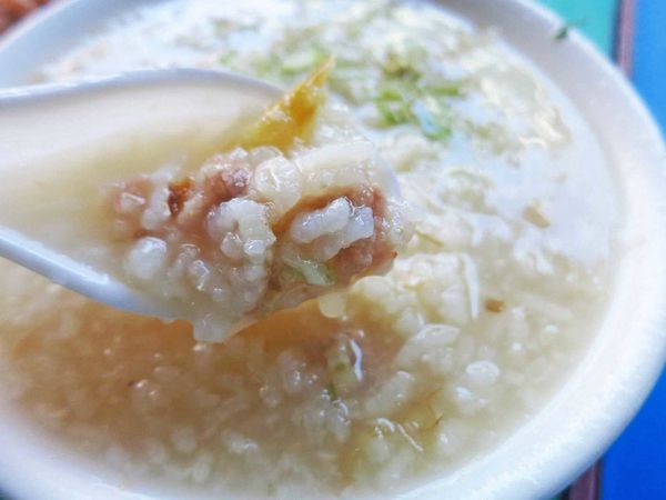 【三重美食】大同南路香菇肉粥-市場裡的美食