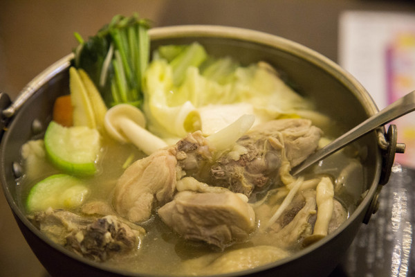 蜜露爾：[台南]公園路上 真材實料 健康澎湃火鍋 義大利麵 義式冰淇淋 蜜露爾