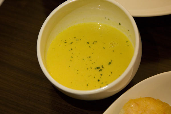 蜜露爾：[台南]公園路上 真材實料 健康澎湃火鍋 義大利麵 義式冰淇淋 蜜露爾