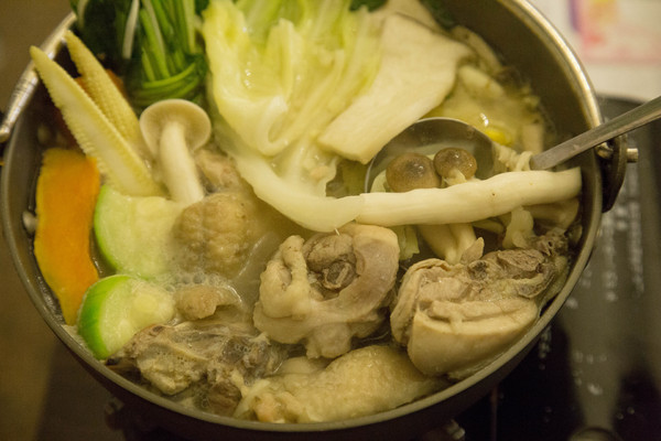 蜜露爾：[台南]公園路上 真材實料 健康澎湃火鍋 義大利麵 義式冰淇淋 蜜露爾