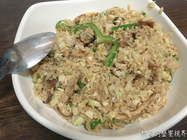 梁泰山食堂:【食記】{高雄。小港區}高雄捷運。小港站梁泰山食堂。用心炒好飯專業級炒飯