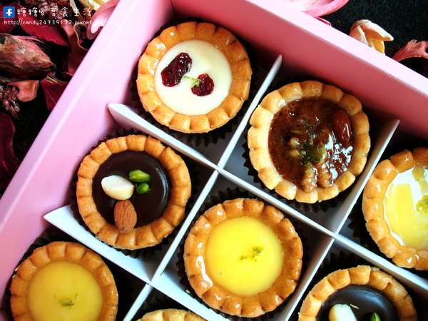 卷卷蛋糕：〖宅配│美食〗卷卷蛋糕 ❤ 堅果塔、檸檬塔、乳酪塔、巧克力塔、季節限定草莓塔，還有戚風蛋糕!!甜點下午茶&伴手禮人氣首選!!