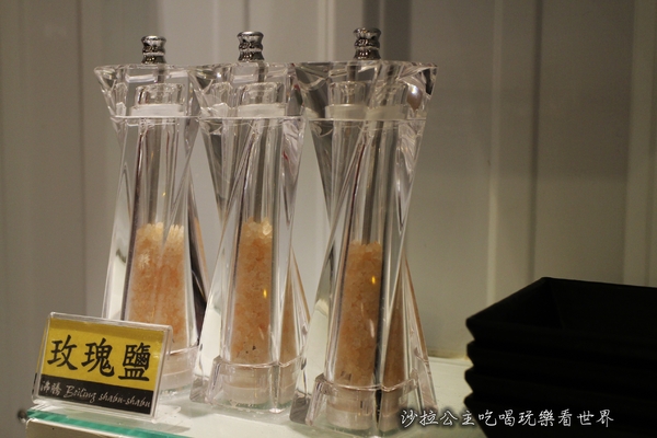 沸騰 Boiling Shabu Shabu：永和.頂溪火鍋『沸騰 Boiling Shabu Shabu』肉食族的涮涮鍋